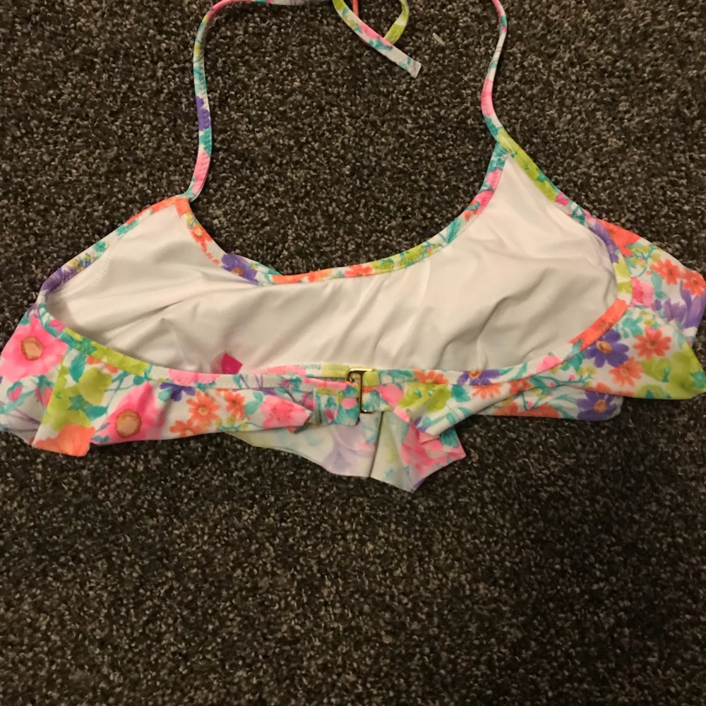 Victoria’s Secret floral bikini top - Picture 2 of 3